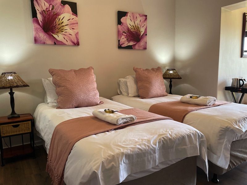 Hoogeind Manor Room 3